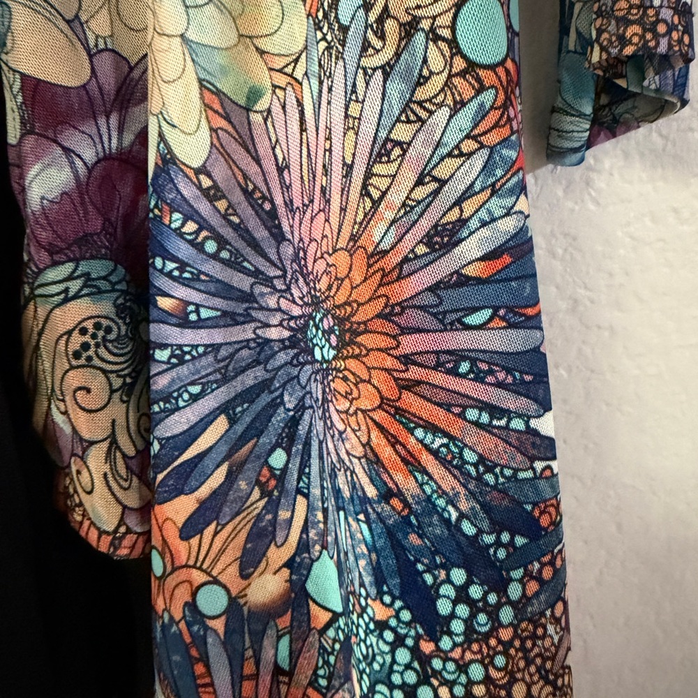 Floral Women's Cardigan/Cape/Overlay (31) - Picture 5 of 9